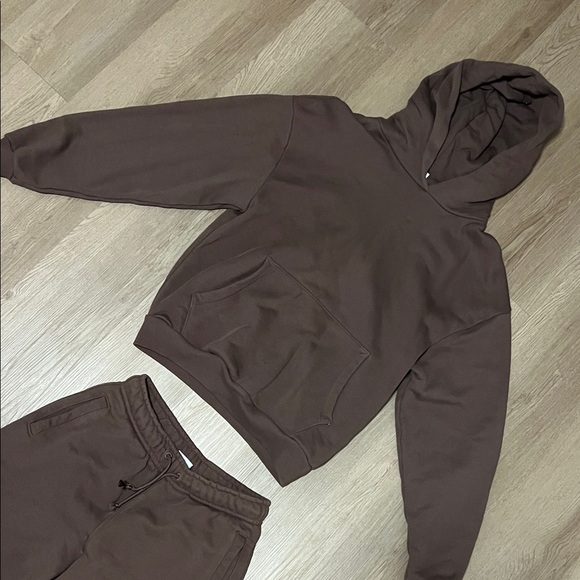 Gymshark Cocoa Brown Hoodie and Jogger Set - Picture 3 of 8